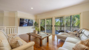 Treetop Retreat